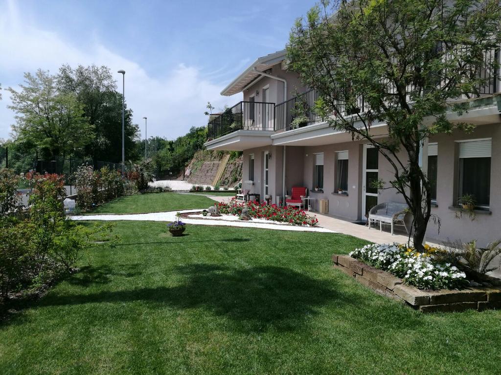 Mimosa Apartments Soiano Del Lago Dış mekan fotoğraf