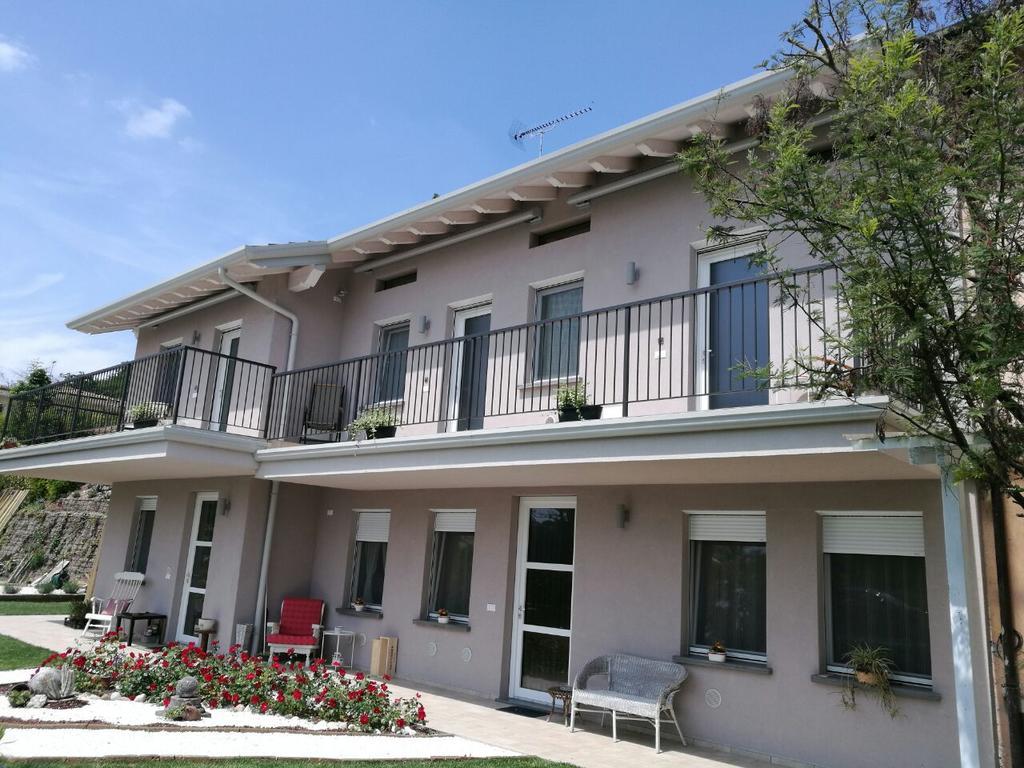 Mimosa Apartments Soiano Del Lago Dış mekan fotoğraf